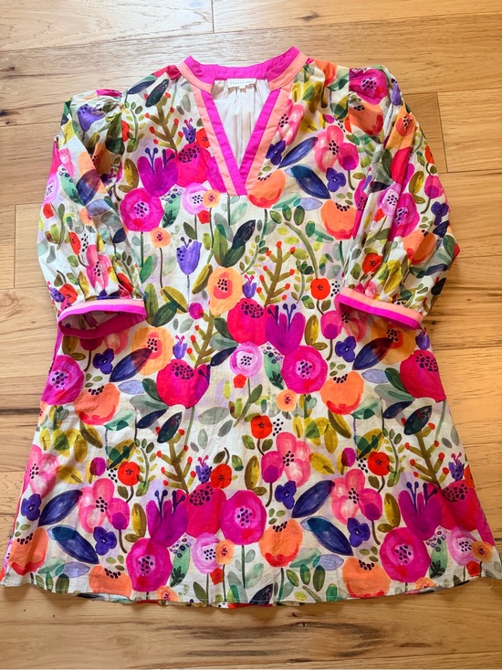 entro Dresses & Skirts - Entro Floral Dress
